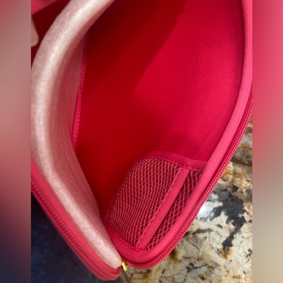 Lilly Pulitzer crocodile tablet sleeve pink  NWOT - Picture 5 of 6